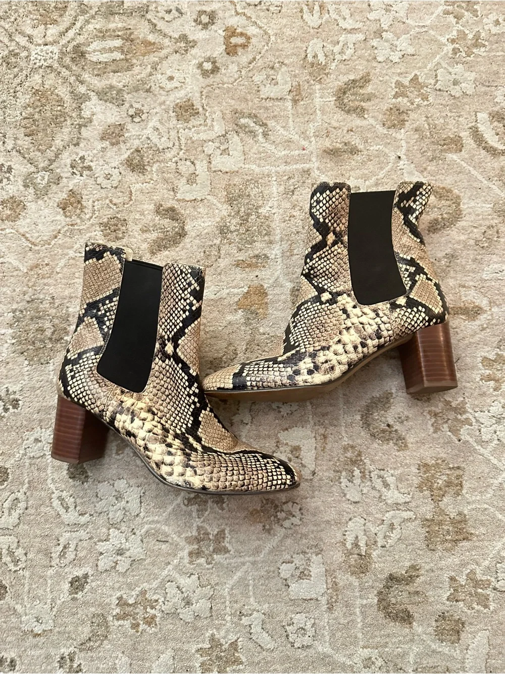 J. Crew Willa Snake-Print Chelsea Leather Ankle Boots in Black Beige sz 9 / 39.5 - Picture 5 of 7